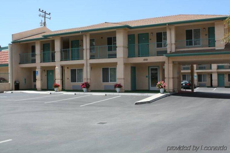 Dune Surfer Inn Ошено Экстерьер фото